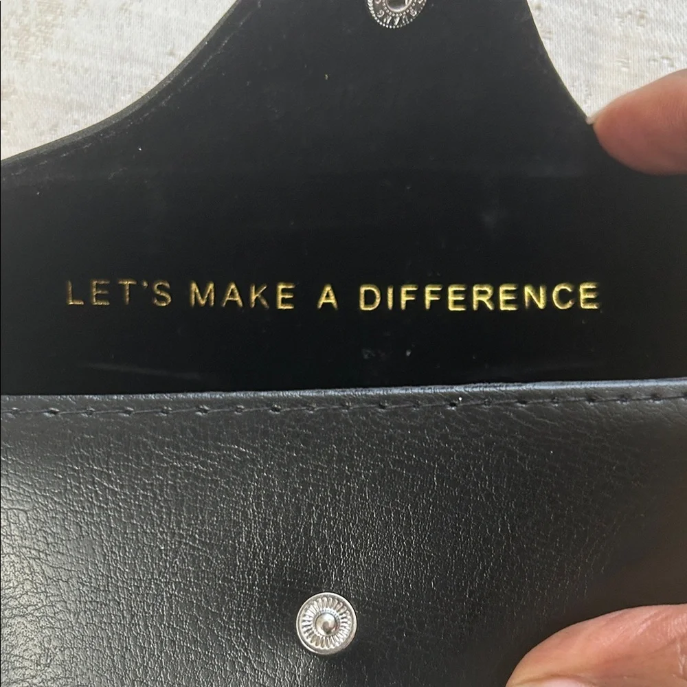 Diff Bella Sunglasses with Case